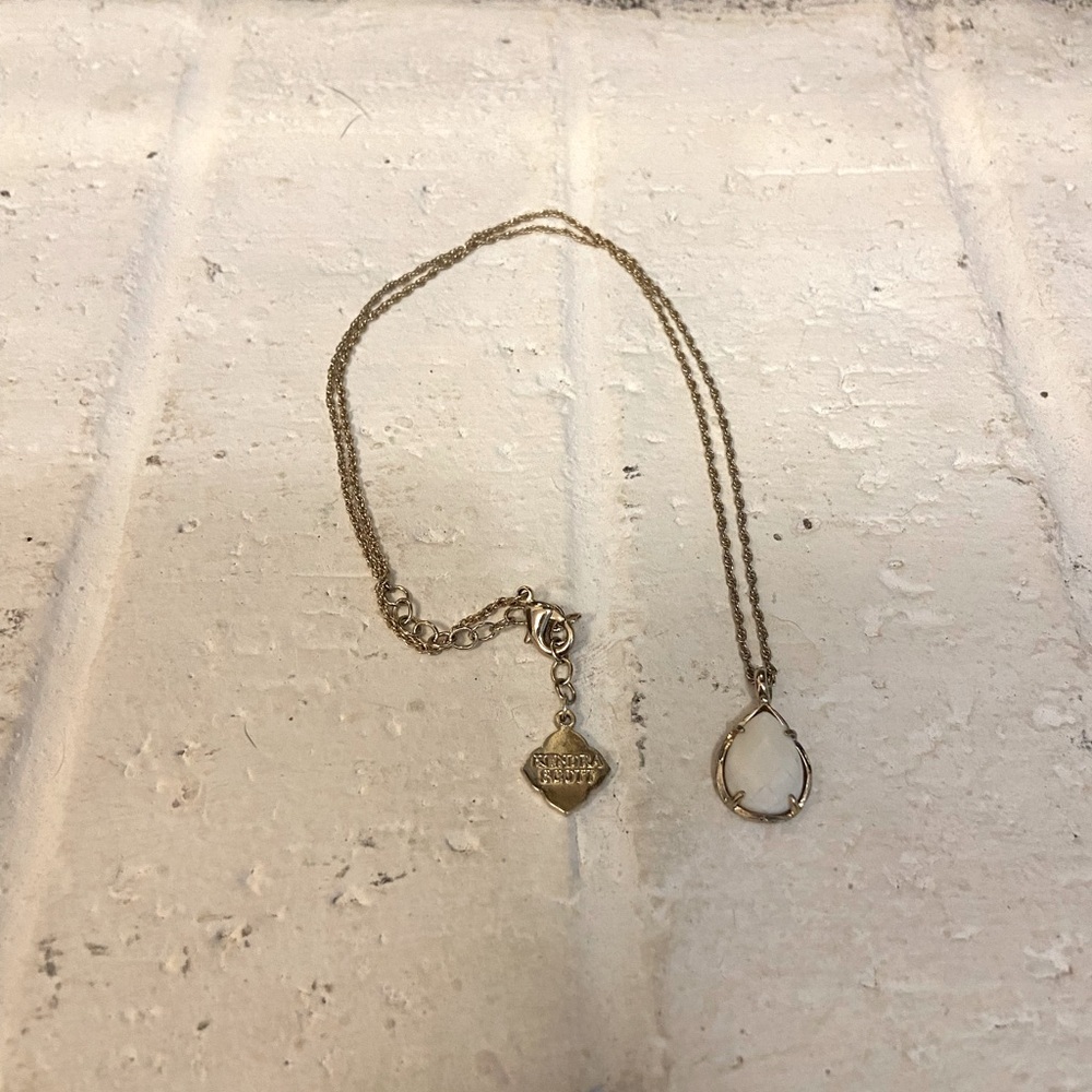 Kendra Scott Necklace